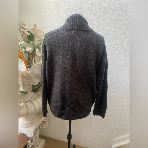 Northwest Territory Grey Sweater - Men's Medium - Picture 6 of 10